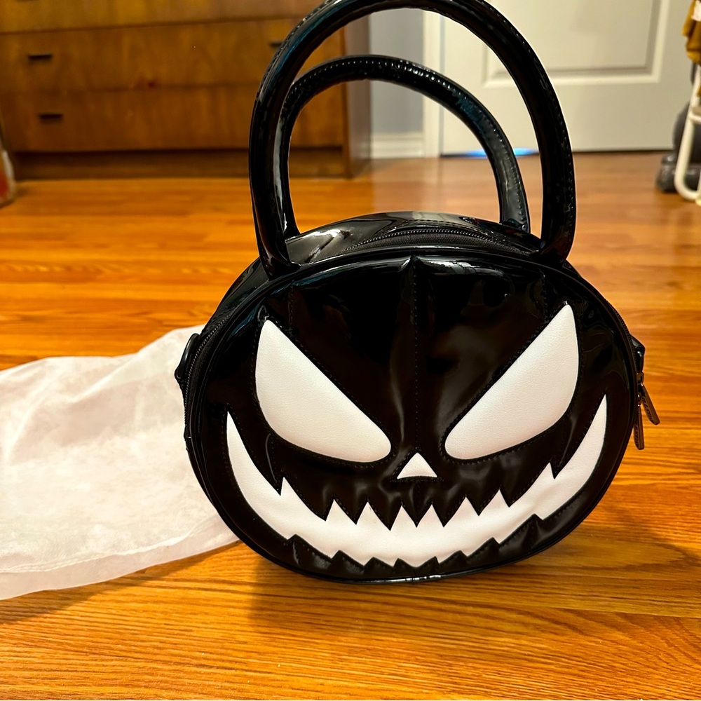 Jack-o-lantern purse